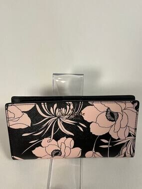 Kate Spade NEW YORK Laurel Way Stacy Gardenia Floral Wallet